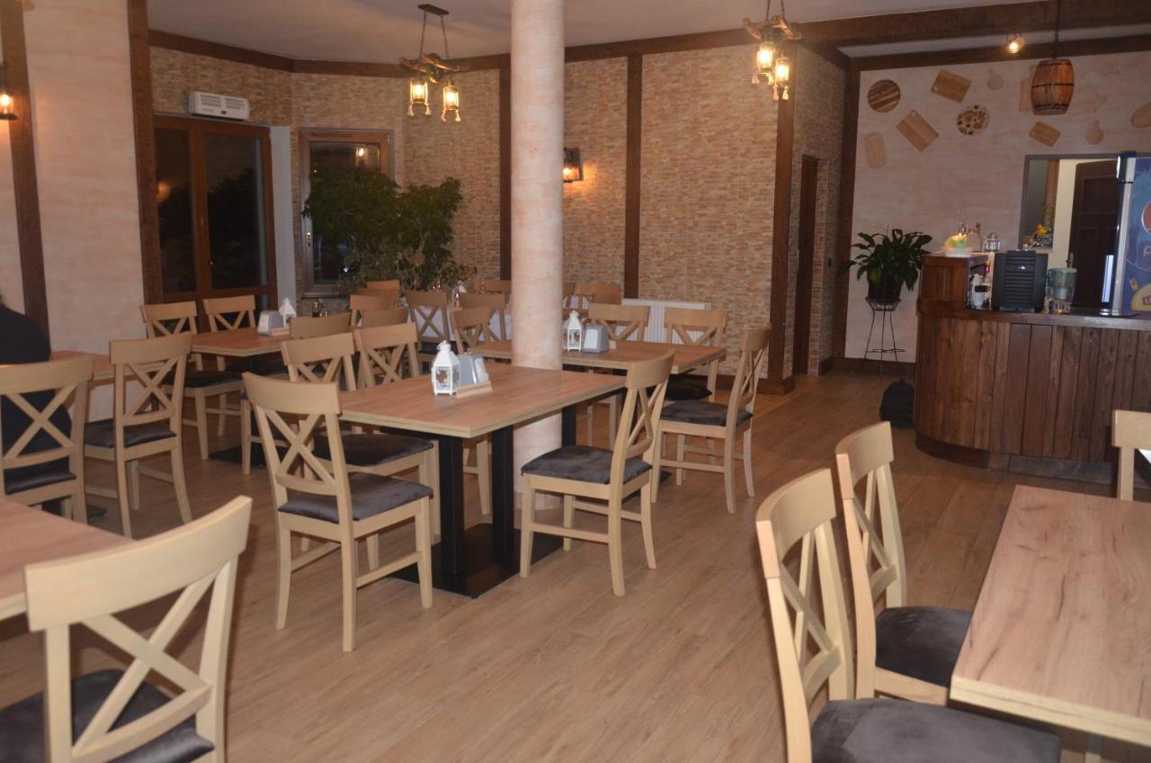 Noclegi Avoca Pyrzowice Exterior foto
